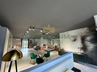 Laboratorio in Affitto a San Gennaro Vesuviano, 1'000€, 150 m²