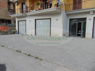 Immobile commerciale in Affitto a Mugnano del Cardinale, 600€, 130 m²