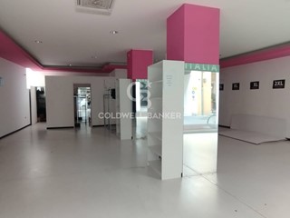Negozio in Affitto a Rimini, 1'600€, 120 m²
