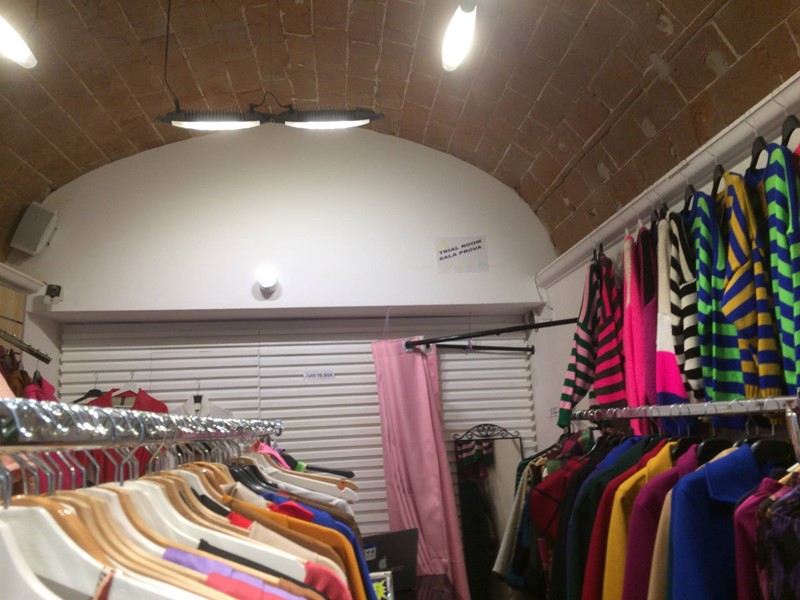 Attività commerciale in Affitto a Pisa, 2'400€, 23 m²