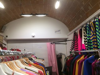 Attività commerciale in Affitto a Pisa, 2'400€, 23 m²