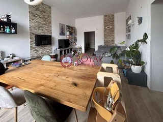 Trilocale in Affitto a Livorno, 900€, 130 m²