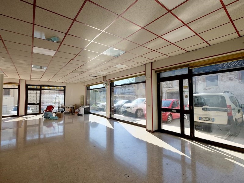 Negozio in Vendita a Maniago, 145'000€, 150 m²