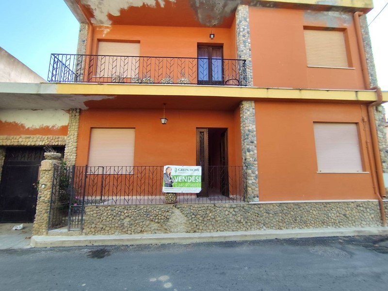Casa Indipendente in Vendita a Samatzai, 98'000€, 180 m²