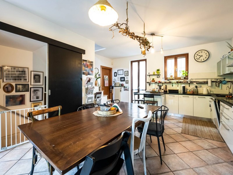 Villetta a schiera in Vendita a Cittiglio, 249'000€, 161 m²