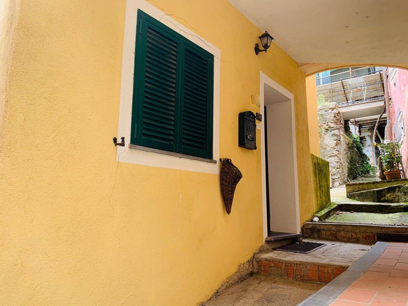 Casa Semi Indipendente in Vendita a Albisola Superiore, 118'000€, 80 m²