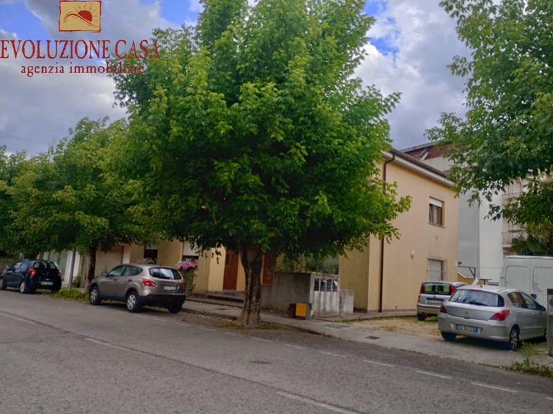 Quadrilocale in Vendita a Turriaco, 108'000€, 53 m²