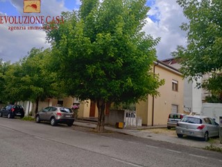 Quadrilocale in Vendita a Turriaco, 108'000€, 53 m²