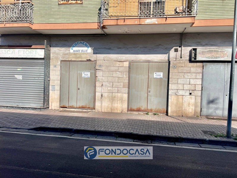 Immobile commerciale in Vendita a Sant'Antimo, 53'000€, 45 m²