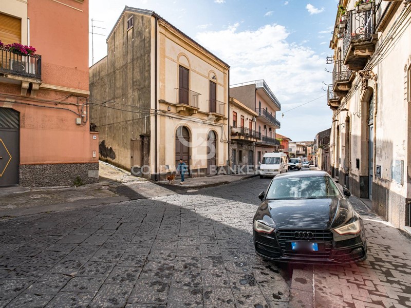 Casa Indipendente in Vendita a Acireale, 149'000€, 4500 m²