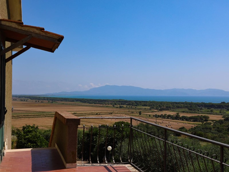 Casa Indipendente in Vendita a Orbetello, 750'000€, 260 m²