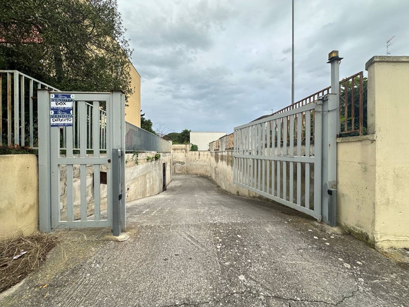 Box in Vendita a Lecce, 68'000€, 111 m²