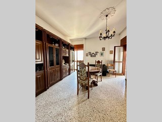 Appartamento in Vendita a Lecce, 95'000€, 140 m²