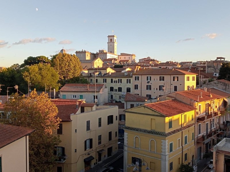 Attico in Vendita a Monterotondo, 469'000&euro;, 220 m²