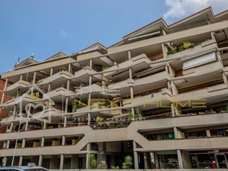 Ufficio in Vendita a Firenze, 220'000€, 87 m²