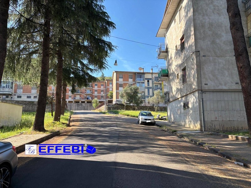 Quadrilocale in Vendita a Cosenza, 40'000€, 120 m²