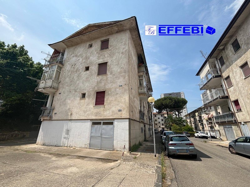 Appartamento in Vendita a Cosenza, 59'000€, 125 m²