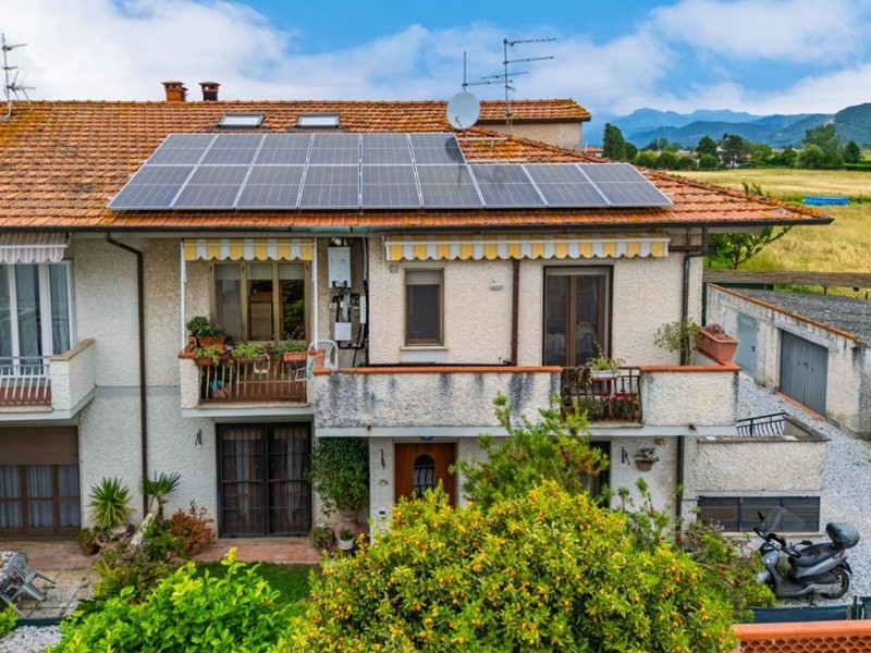 Appartamento in Vendita a San Giuliano Terme, 299'000€, 120 m²