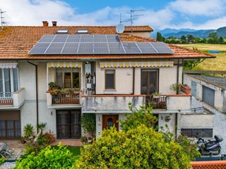 Appartamento in Vendita a San Giuliano Terme, 299'000€, 120 m²