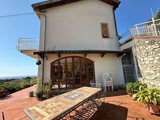 Casa Semi Indipendente in Vendita a Boissano, 450'000€, 150 m²