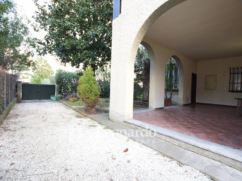 Appartamento in Vendita a Camaiore, 420'000&euro;, 130 m²