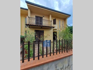 Casa Indipendente in Vendita a Cassino, 185'000€, 190 m²