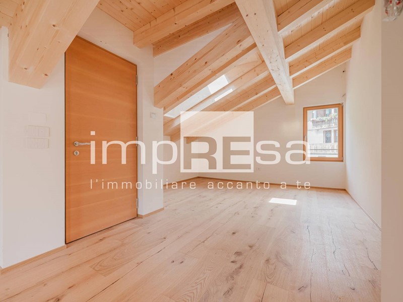 Attico in Vendita a Val di Zoldo, 650'000€, 124 m²