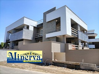 Villa in Vendita a Anzio, 420'000€, 270 m²
