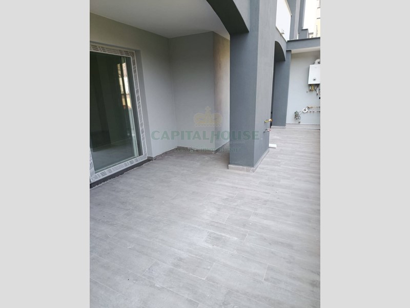 Trilocale in Affitto a Caserta, 1'200€, 116 m²