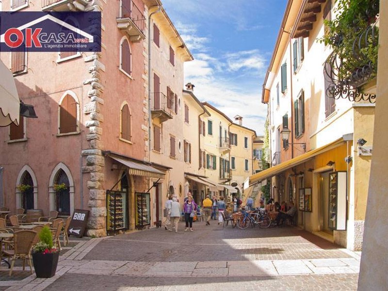 Attività commerciale in Vendita a Torri del Benaco, 30'000€, 70 m²