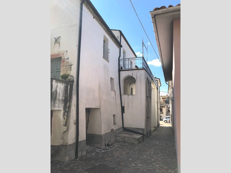 Quadrilocale in Vendita a Castelli, 18'000€, 81 m²