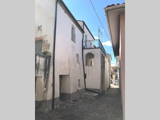 Quadrilocale in Vendita a Castelli, 18'000€, 81 m²