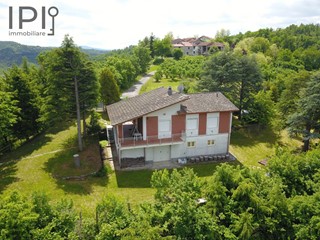 Villa in Vendita a Merana, 290'000€, 220 m²