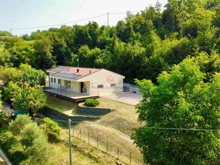 Casa Indipendente in Vendita a Sarego, 540'000€, 248 m²