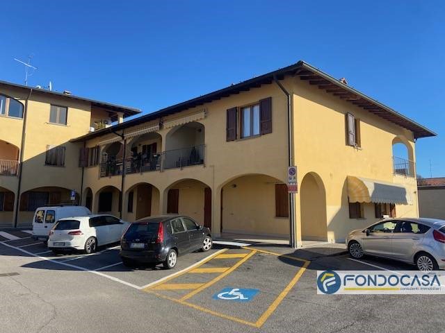 Magazzino in Vendita a Castelli Calepio, 45'000€, 98 m²