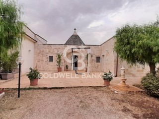 Villa in Vendita a Martina Franca, 450'000€, 270 m²