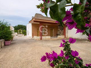 Villa in Vendita a Carovigno, 80'000€, 88 m²