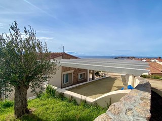 Villa in Vendita a Trinità d'Agultu e Vignola, 500'000€, 111 m²