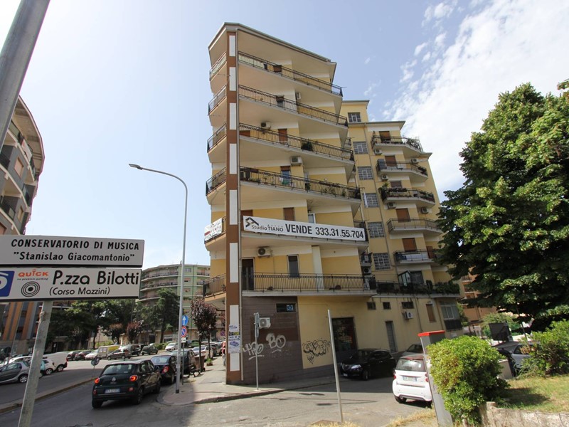 Appartamento in Vendita a Cosenza, 212 m²
