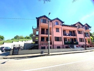Quadrilocale in Vendita a Casteggio, 70'000€, 70 m²