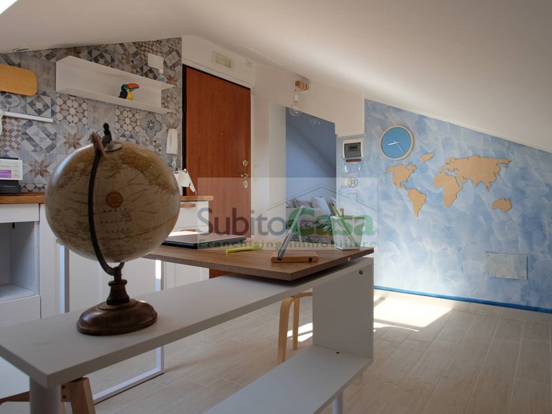 Ufficio in Affitto a Chieti, 390&euro;, 38 m²