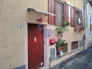 Trilocale in Vendita a Duno, 99'800€, 115 m²