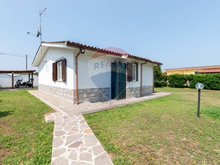 Casa Indipendente in Vendita a Aprilia, 165'000€, 90 m²