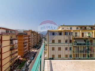 Attico in Vendita a Palermo, 190'000€, 147 m²