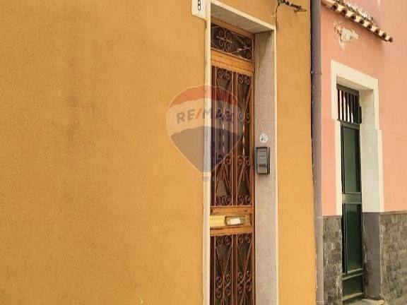Casa Semi Indipendente in Vendita a Riposto, 97'000€, 141 m²