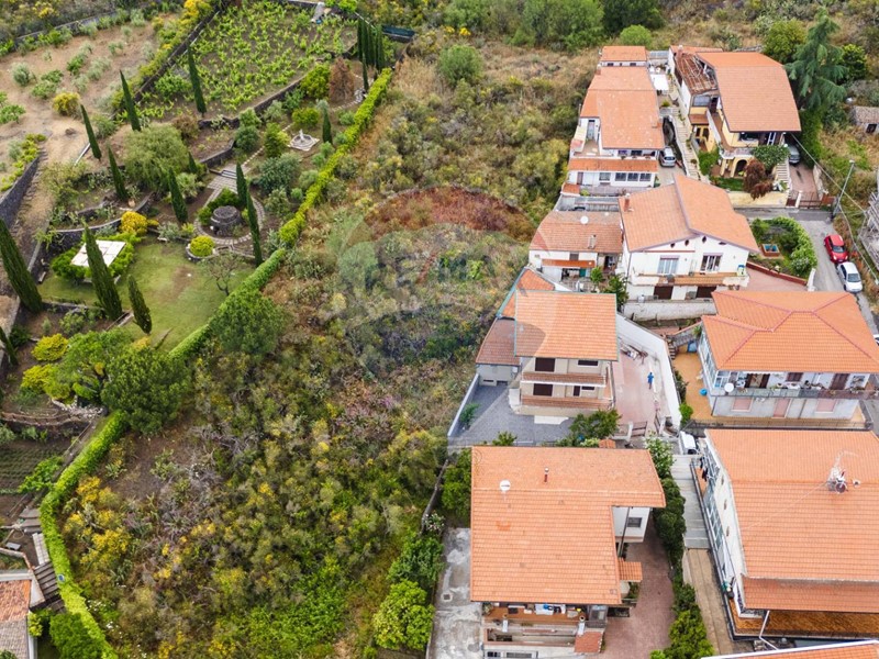 Terreno edificabile in Vendita a Nicolosi, 140'000€, 3200 m²