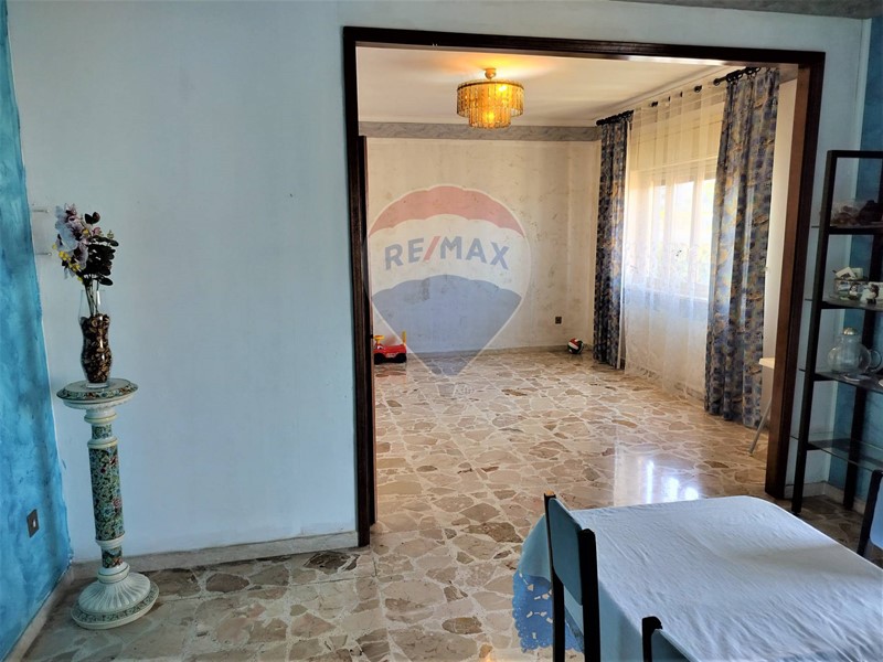 Appartamento in Vendita a Catania, 120'000&euro;, 115 m²