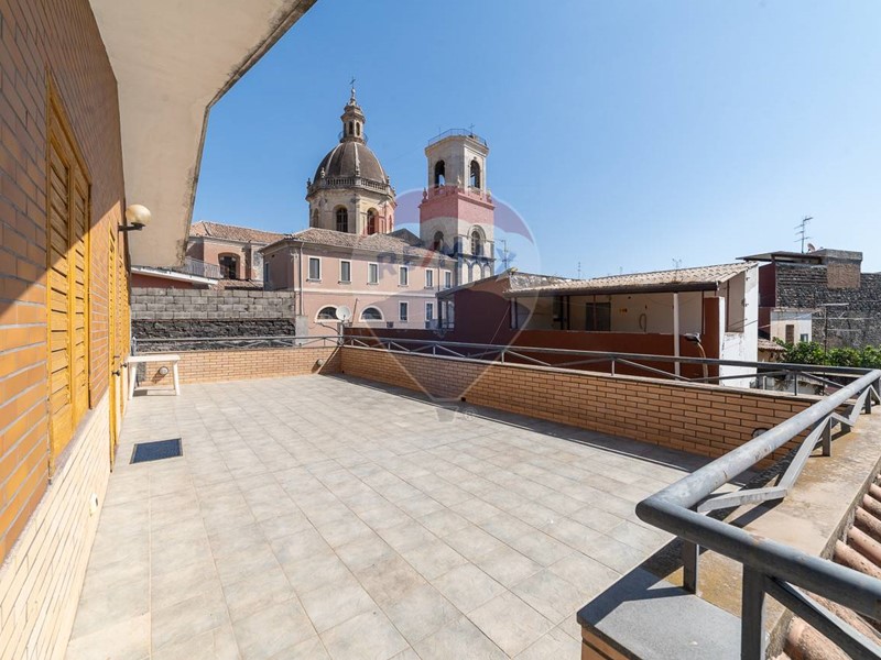 Trilocale in Vendita a Aci Catena, 115'000€, 126 m²
