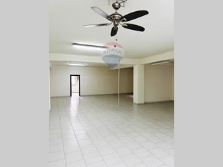 Appartamento in Vendita a Acireale, 75'000&euro;, 119 m²