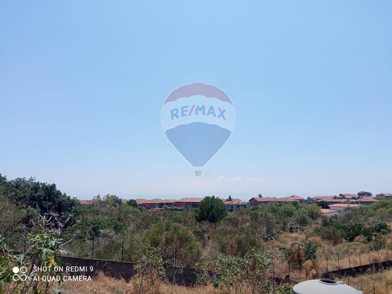 Terreno edificabile in Vendita a San Pietro Clarenza, 100'000€, 921 m²